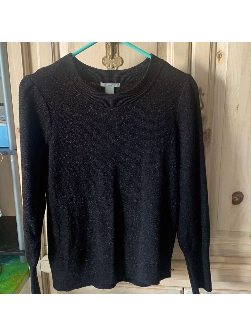 H&m sweater M pleated shoulders &  sparkly material